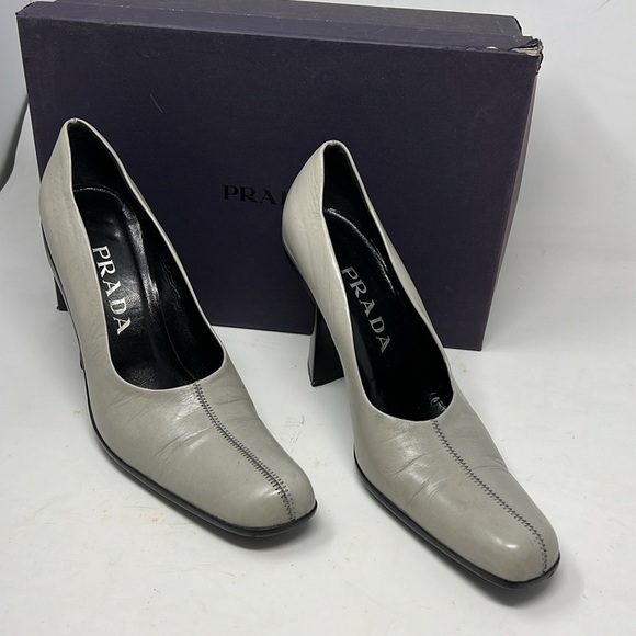 Prada Sz 38 Gray Leather Cuban Heel Pumps - Picture 3 of 15